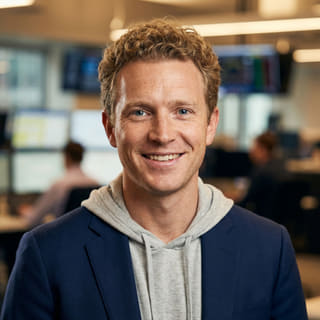Ryan Brooks, analyste principal en trading chez Titroire Prime, portrait